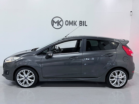 Ford Fiesta 5 of 22