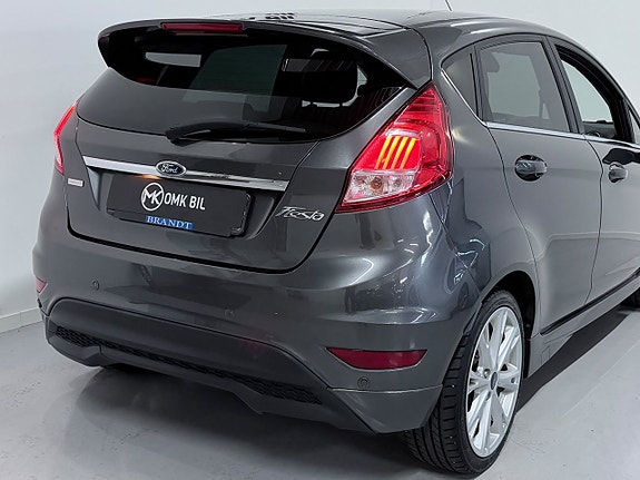 Ford Fiesta 8 of 22