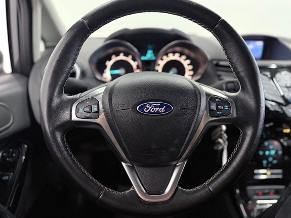 Ford Fiesta 14 of 22
