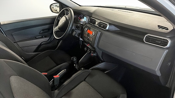 Dacia Duster 3 of 12