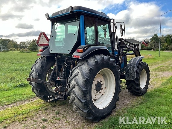 Traktor Valtra Valmet 700-4 med frontlastare 5 of 6