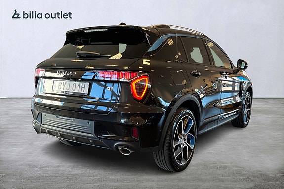 Lynk & Co 01 6 of 30