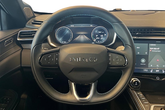 Lynk & Co 01 15 of 30