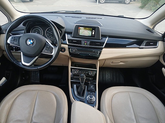 BMW 220d 8 of 23