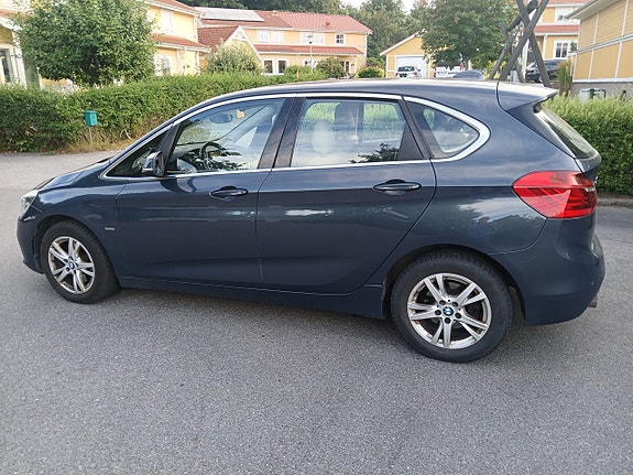 BMW 220d 4 of 23