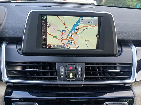 BMW 220d 15 of 23
