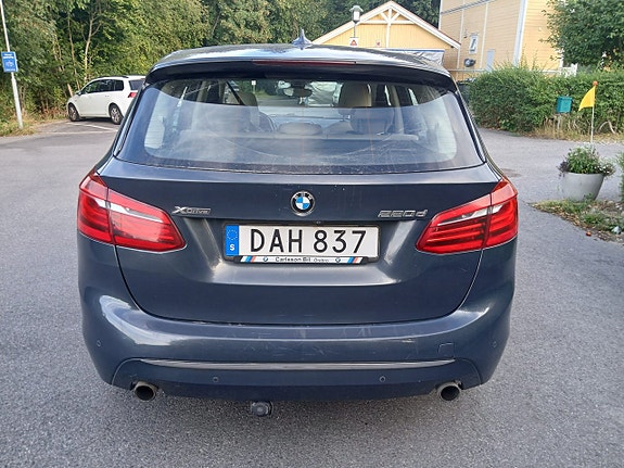 BMW 220d 3 of 23