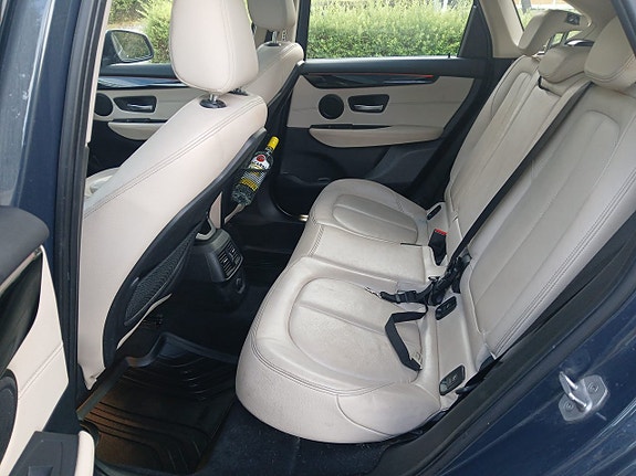 BMW 220d 11 of 23