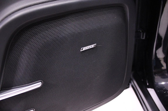 Porsche Cayenne 10 of 30