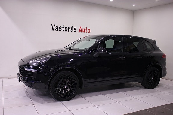 Porsche Cayenne 5 of 30