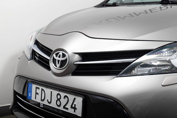 Toyota Verso 3 of 22