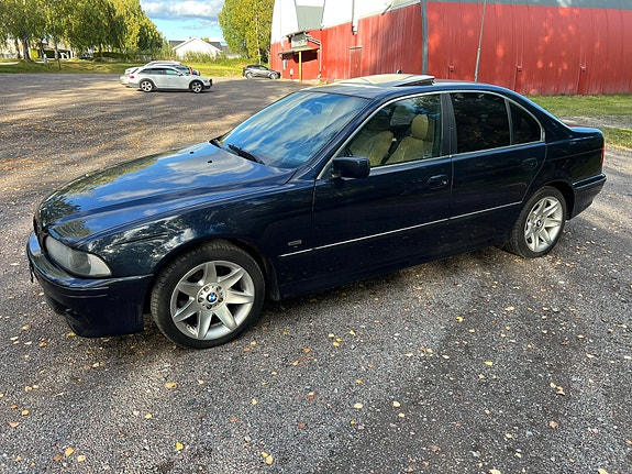 BMW 540i 3 of 9