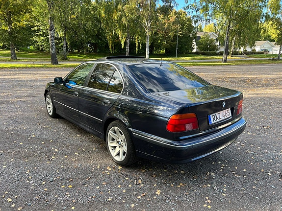 BMW 540i 4 of 9