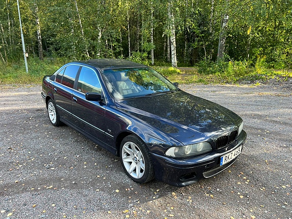 BMW 540i 2 of 9