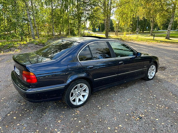 BMW 540i 5 of 9