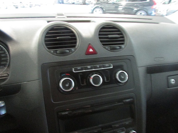 Volkswagen Caddy 13 of 16