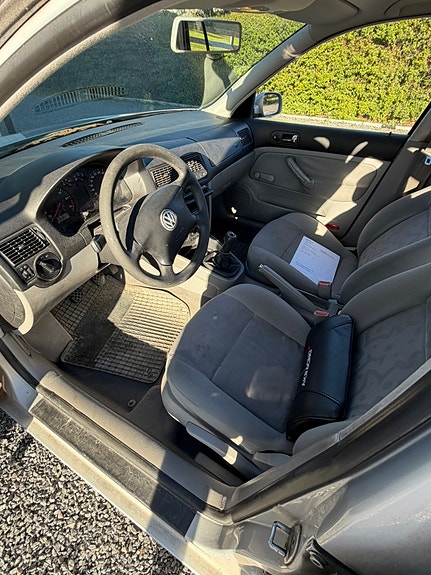 Volkswagen Golf IV 3 of 5