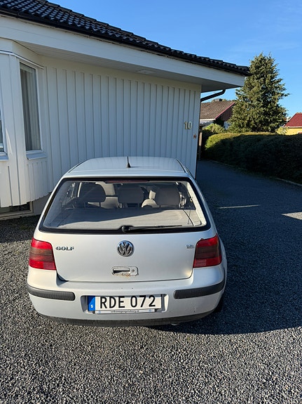 Volkswagen Golf IV 2 of 5