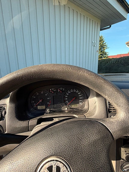 Volkswagen Golf IV 4 of 5