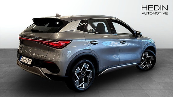 BYD Atto 3 2 of 19