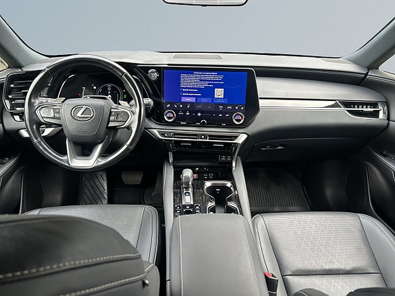 Lexus RX450h+ 8 of 21