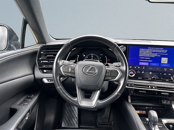 Lexus RX450h+ 9 of 21