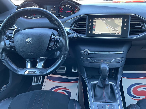 Peugeot 308 SW 12 of 24