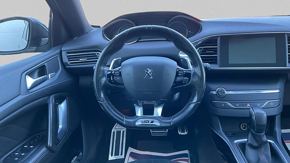 Peugeot 308 SW 11 of 24
