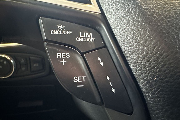 Ford S-MAX 23 of 26
