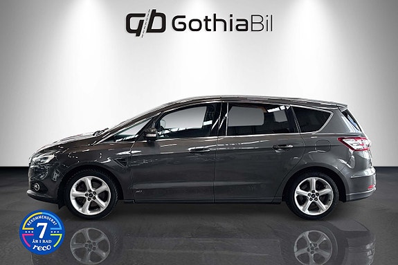 Ford S-MAX 8 of 26