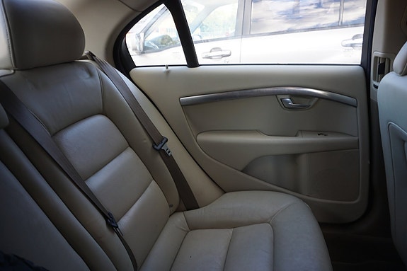 Volvo S80 6 of 7