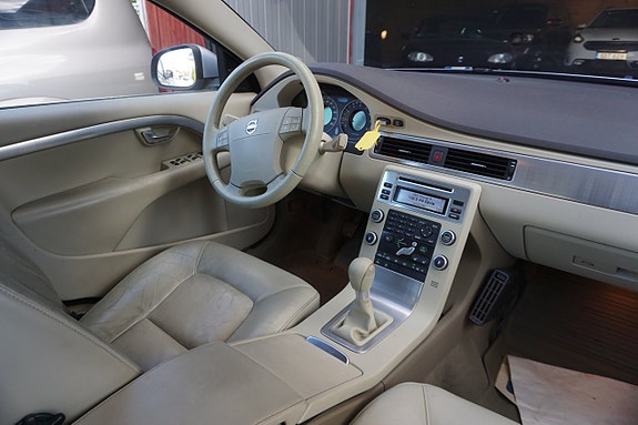 Volvo S80 5 of 7