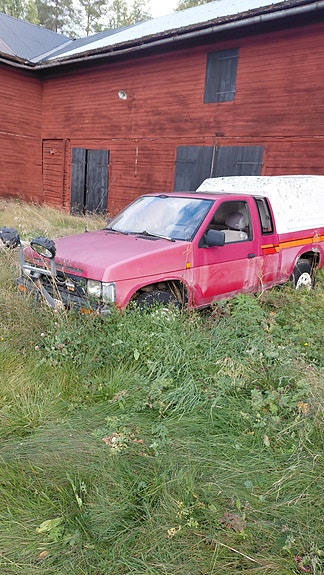 Nissan Navara 3 of 3
