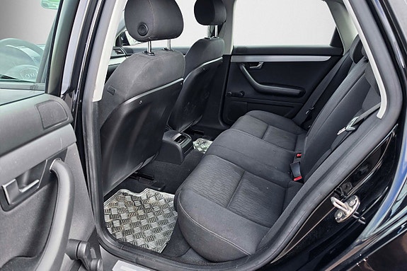 Audi A4 7 of 9