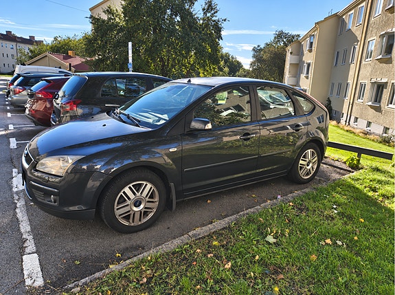 Ford Focus 2 of 10