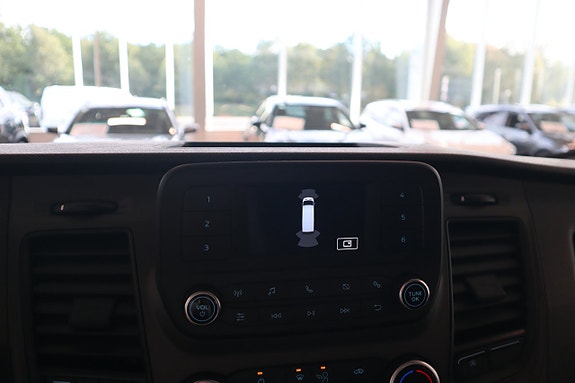 Ford Transit 12 of 12