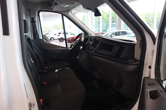 Ford Transit 7 of 12