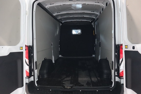 Ford Transit 9 of 12