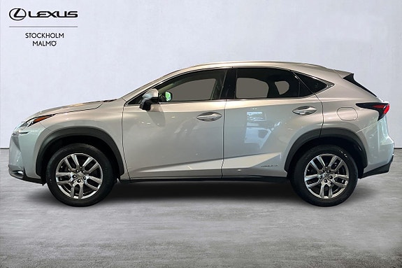 Lexus NX300h 2 of 21