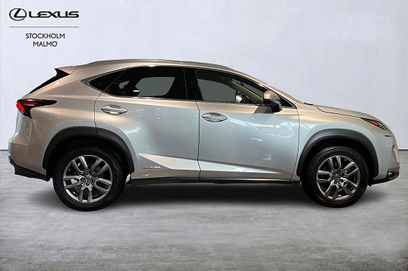 Lexus NX300h 4 of 21