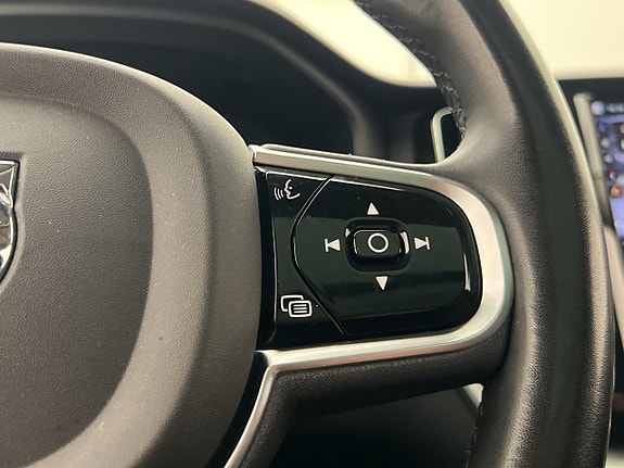 Volvo XC60 19 of 30
