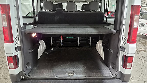 Renault Trafic 21 of 27