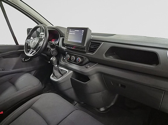 Renault Trafic 12 of 27