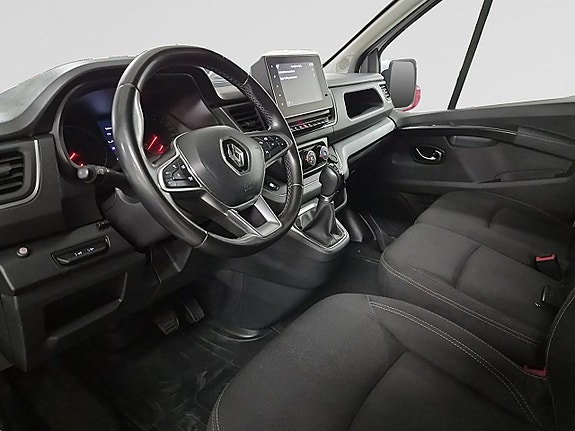 Renault Trafic 10 of 27