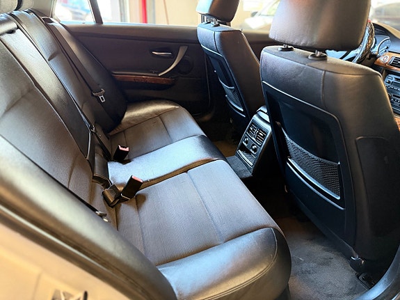 BMW 325i 6 of 11