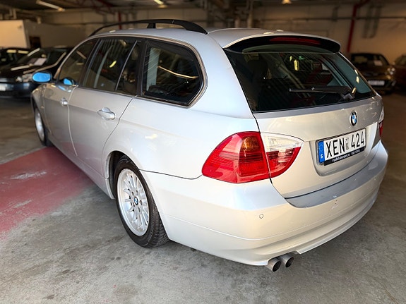 BMW 325i 3 of 11