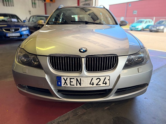 BMW 325i 10 of 11