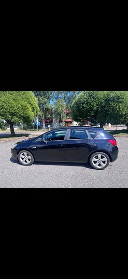 Opel Astra 4 of 8