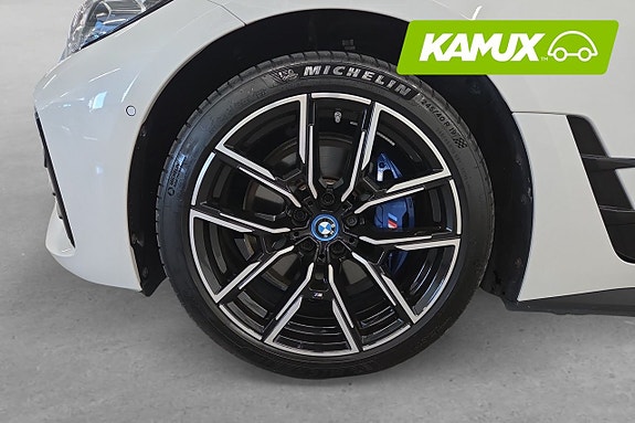BMW i4 8 of 26