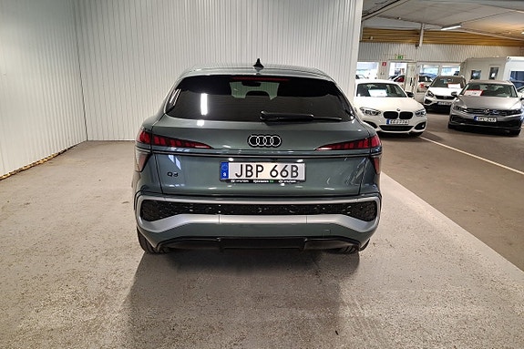 Audi Q3 4 of 20